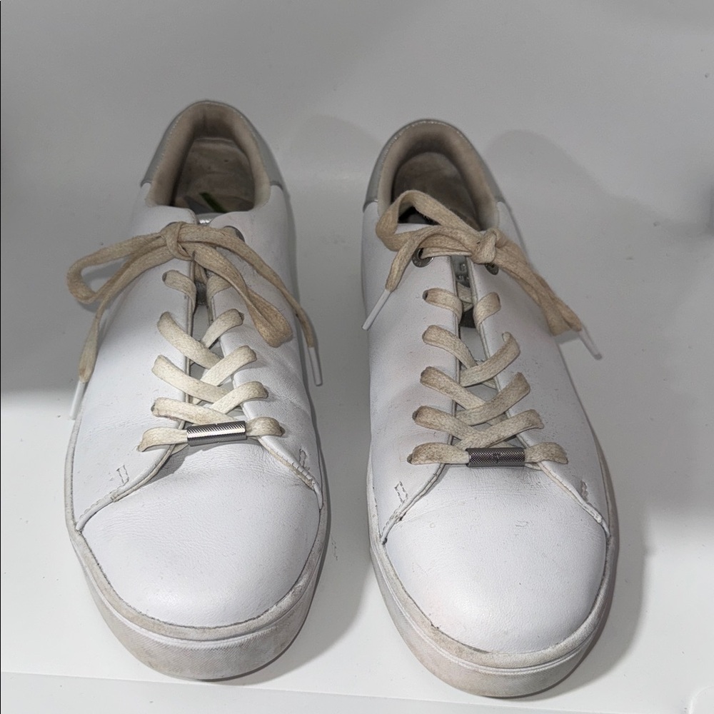 TED BAKER LONDON Zenis Sneaker size - US7